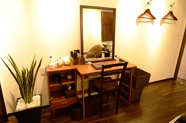 Vanity Counter for Counseling & Hair Drying
